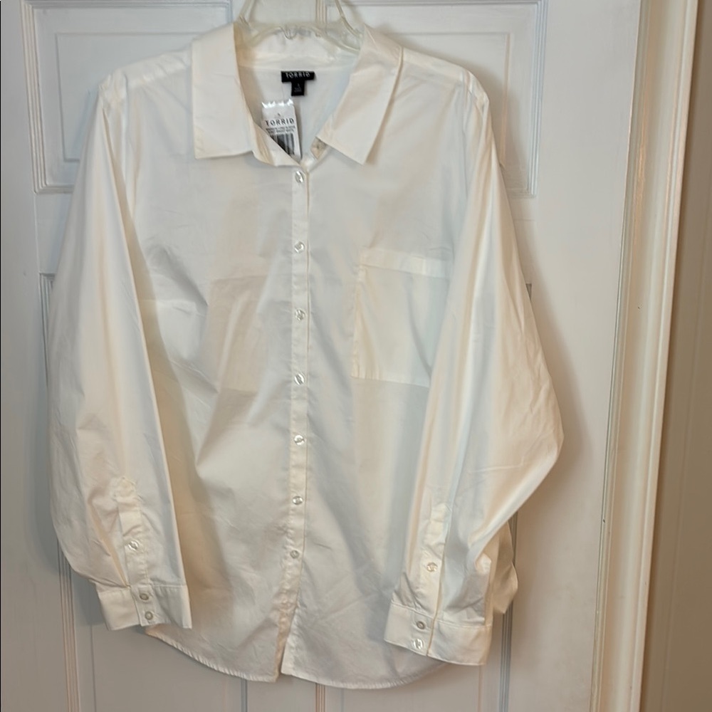 Women’s Torrid Madison White Button Down Shirt size 3